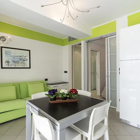 By Interhome Daire